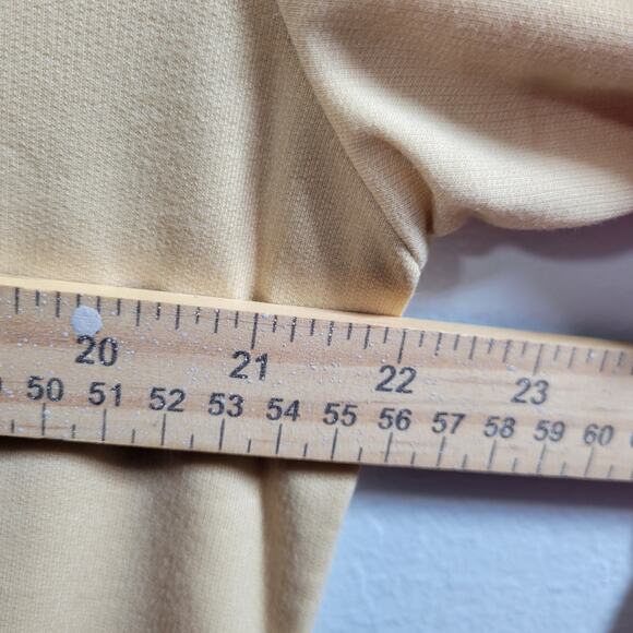 Men Screen Print Design Yellow Pull Over Active Shirt Size M 3826-1305 - Picture 4 of 6